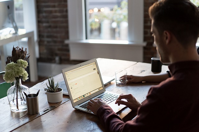 Le télétravail : avantages et inconvénients du point de vue psy